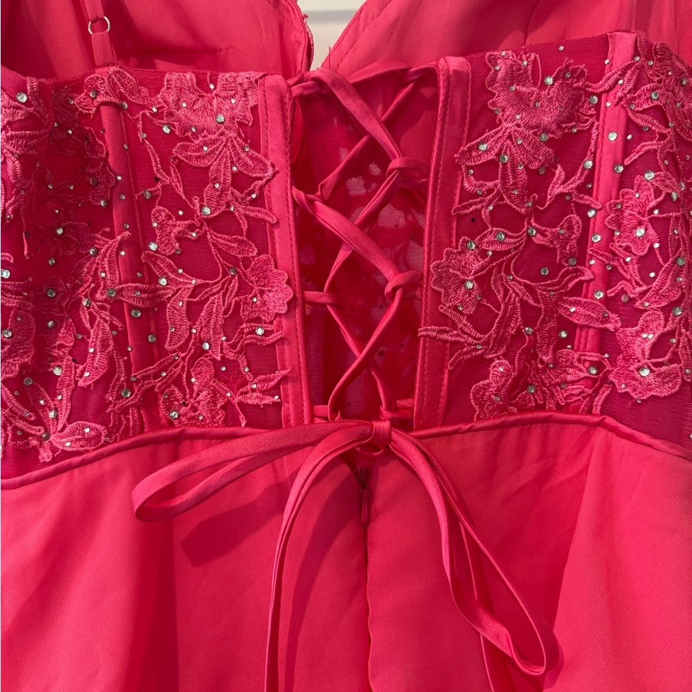 Pink Ruffled prom dress - Picture 4 of 6